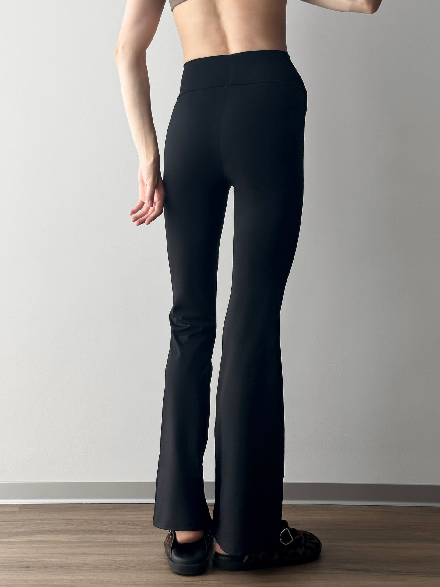 Black Flared Legging